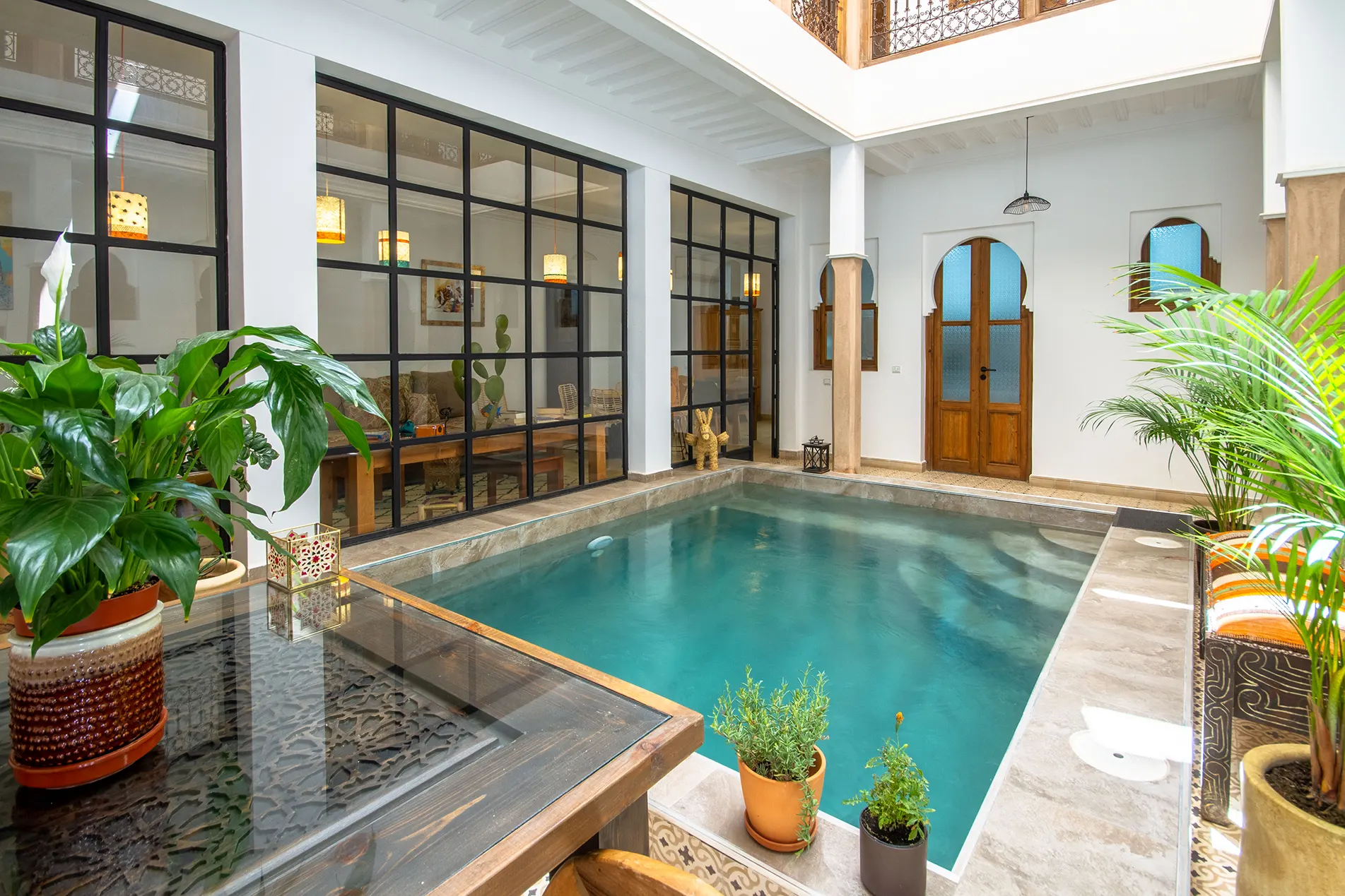 patio-piscine-riad-bab-aljana-marrakech