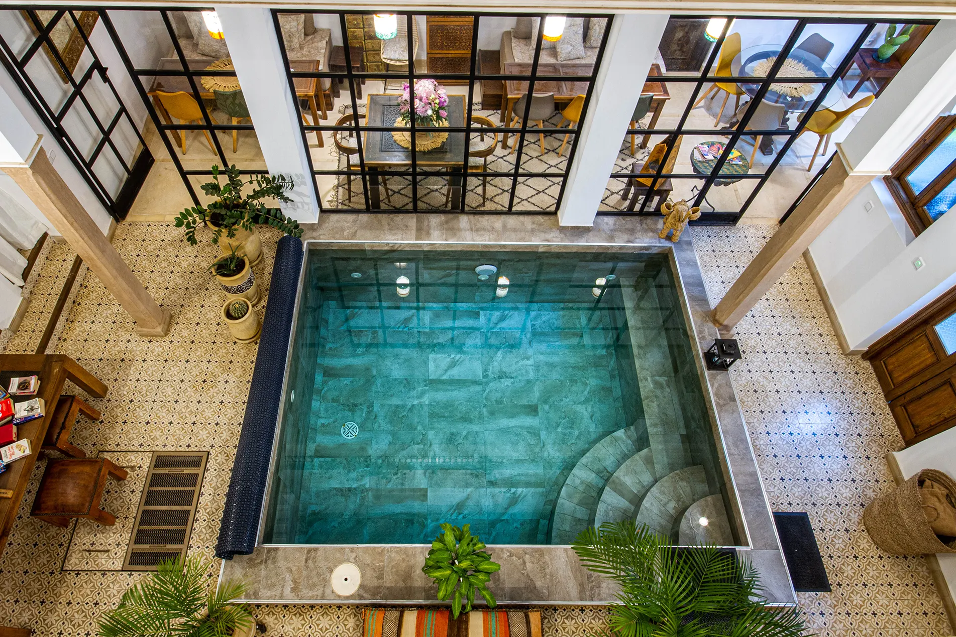 patio-piscine-riad-bab-aljana-marrakech-medina