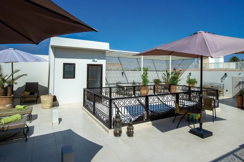 toit-terrasse-pergola-riad-bab-aljana-marrakech